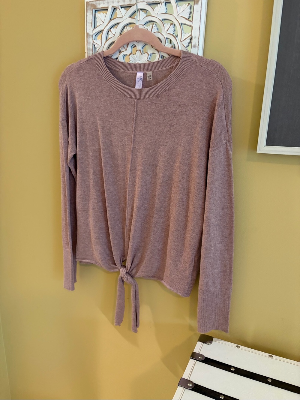 Women’s Soft Pink Tie-Front Long Sleeve Sweater